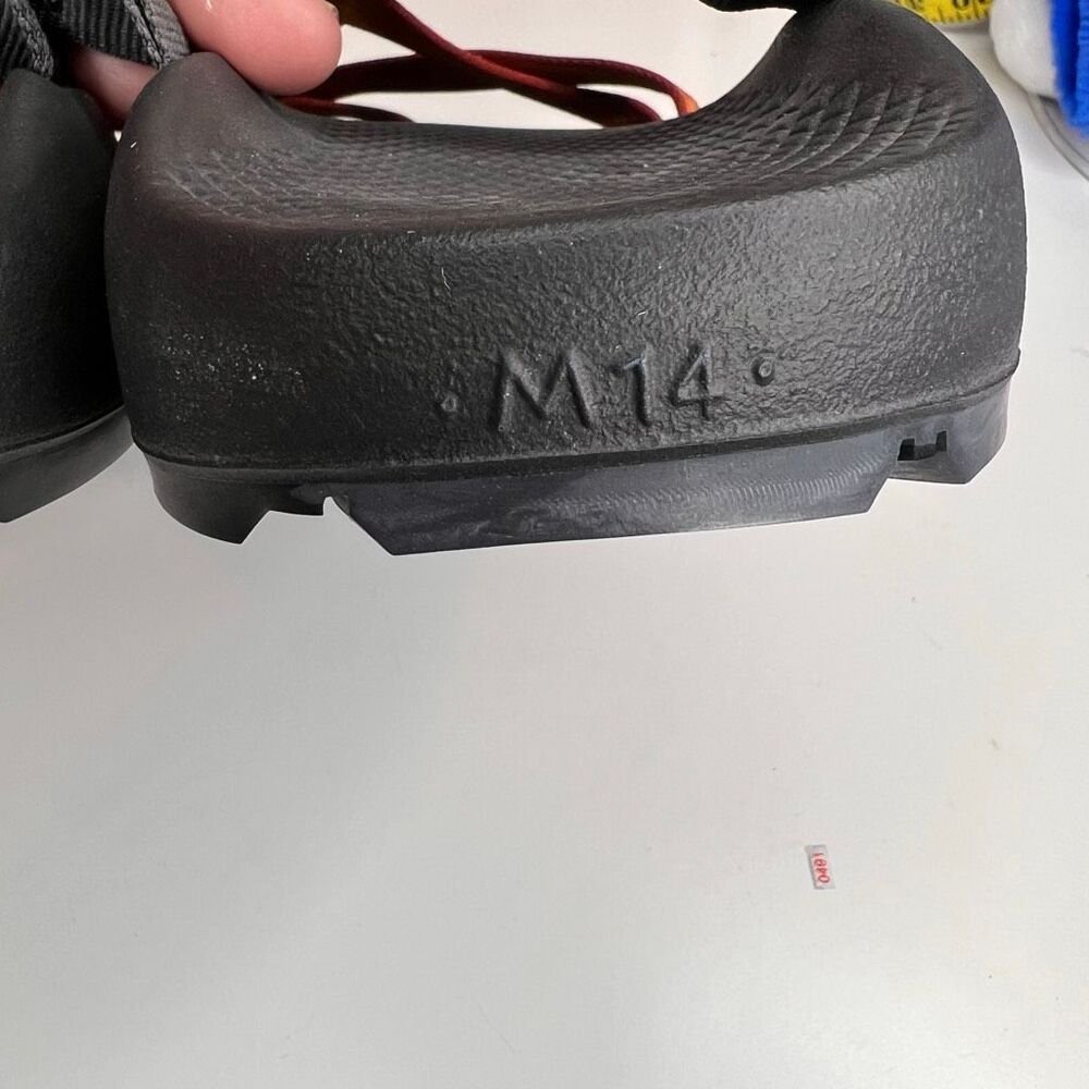 These are Chaco Z/2 Classic sandals featuring adjustable straps with a toe loop - Picture 5 of 6